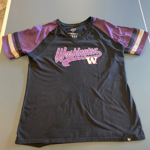 University Of Washington Black And Purple Short Sleeved Tee Shirt - Picture 2 of 7